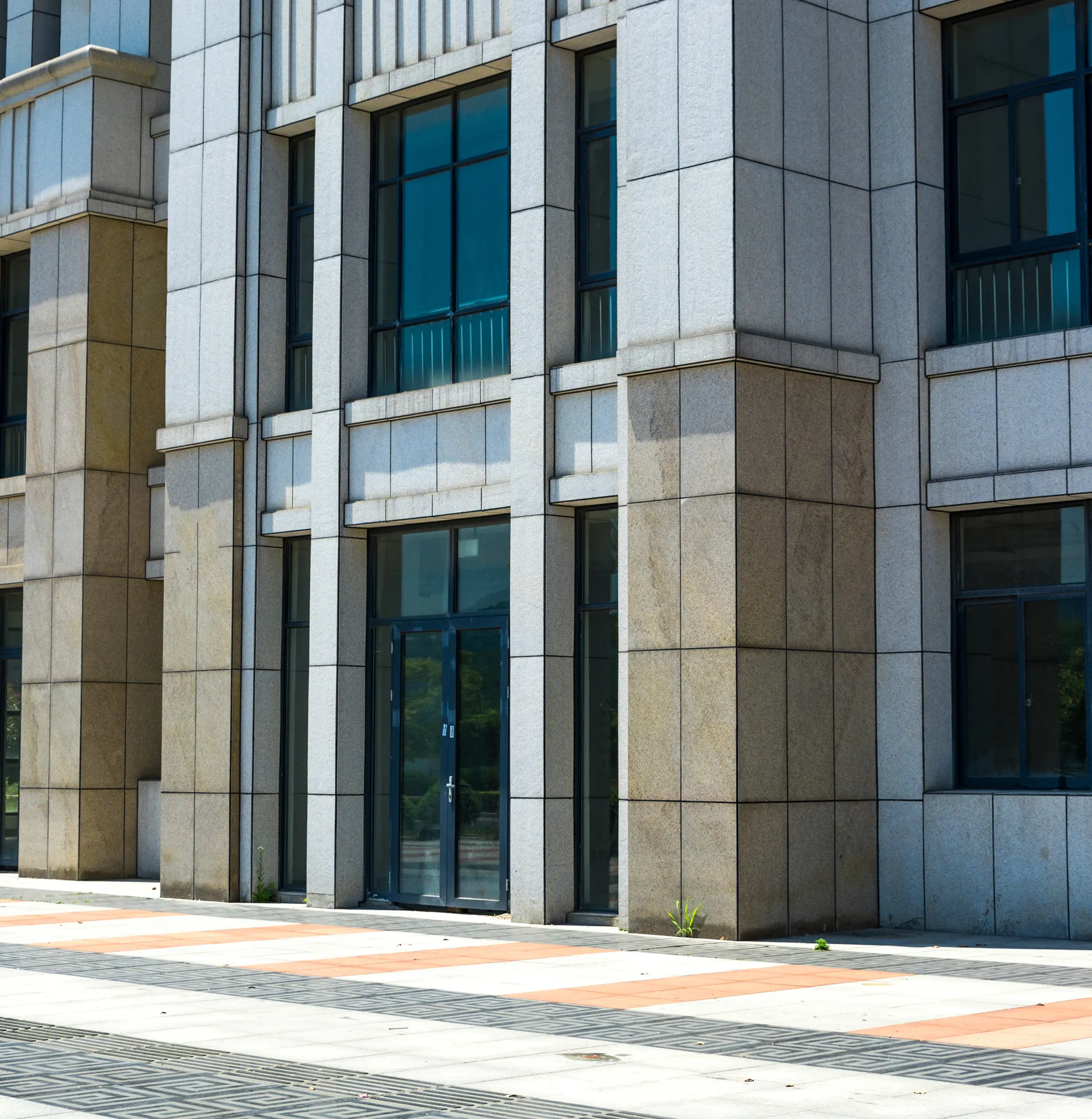 European Facades In Corporate Offices supplied and installed by Khidkiji in Mumbai