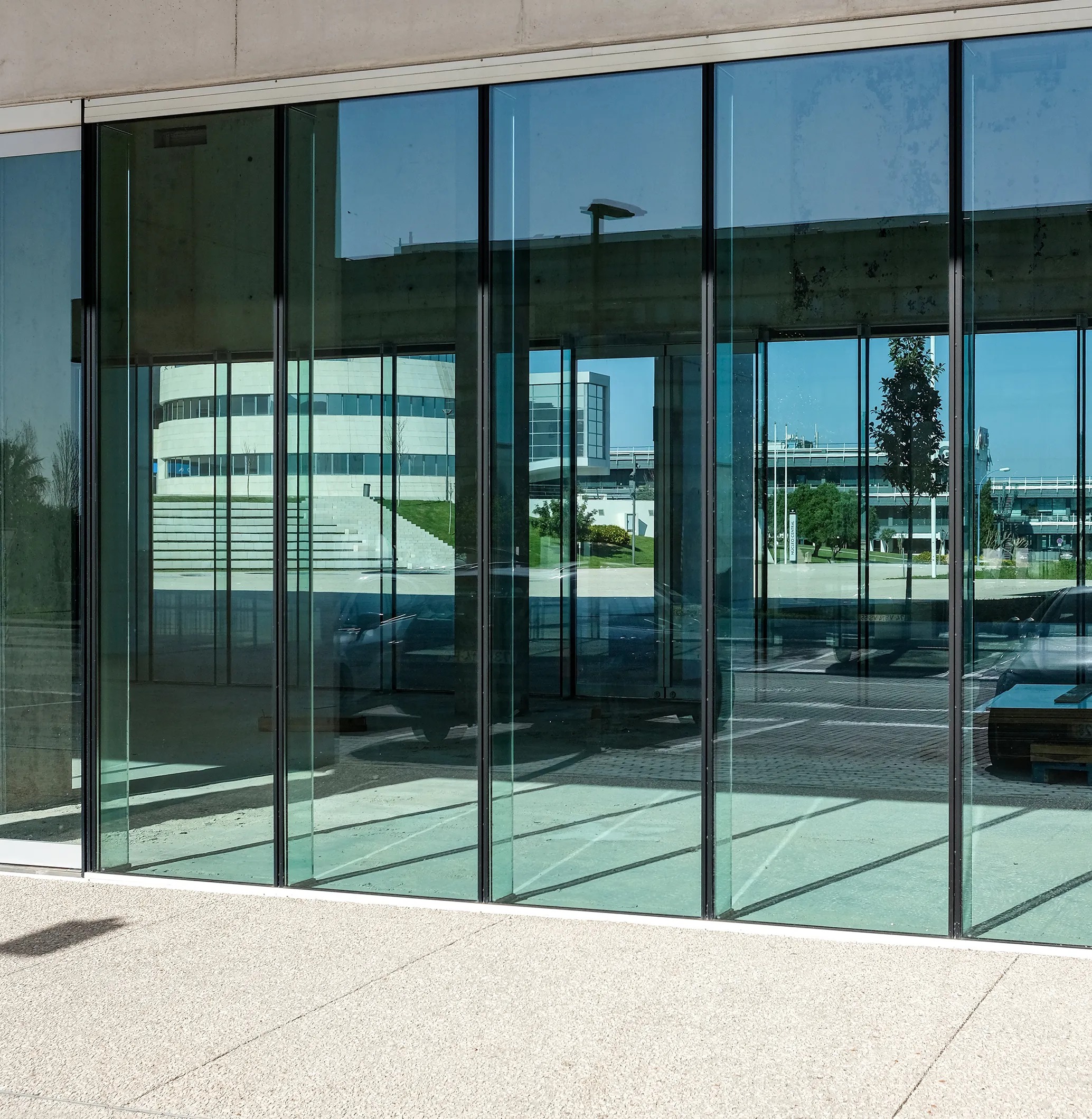 Laminated Glass Windows supplied and installed by Khidkiji in Mumbai